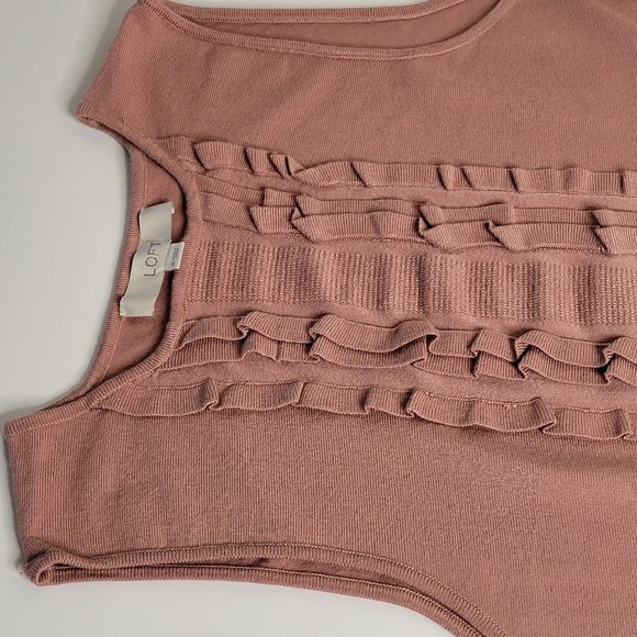 Ann Taylor Loft,   Dusty Rose Knit, size M, center ruffle detail sleeveless top. - Picture 2 of 12